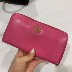 Tory Burch Robinson Zip Around Continental Wallet